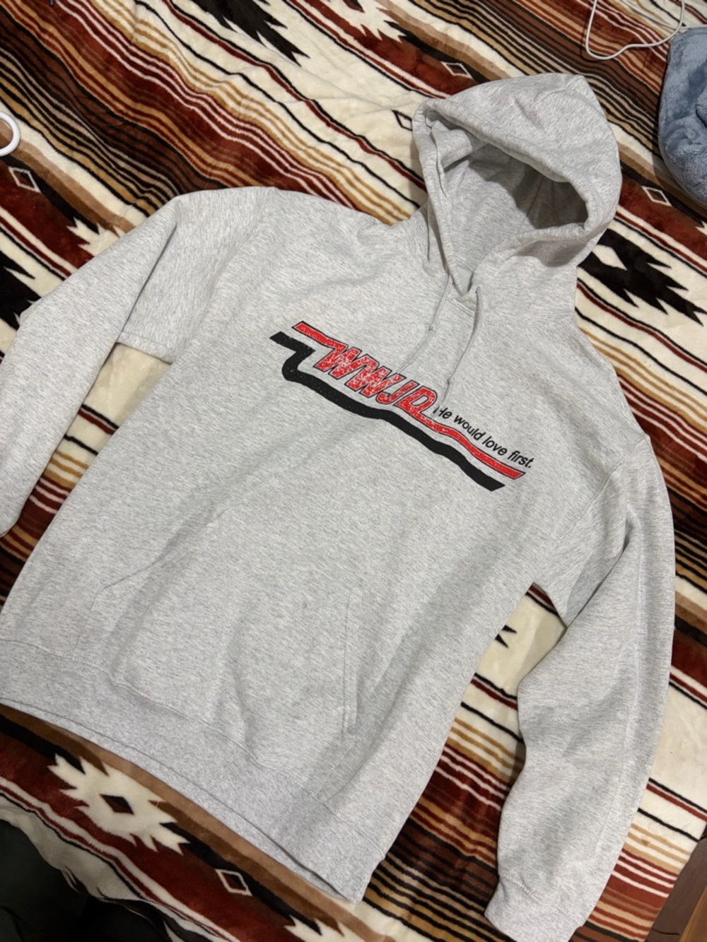 New Vintage style Gray Graphic Hoodie Sweatshirt - Men or women’s size M